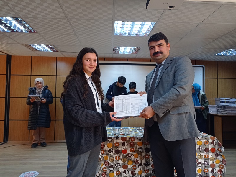 Öğrencilerimizi Sömestr Tatiline Motive Ederek Uğurladık.